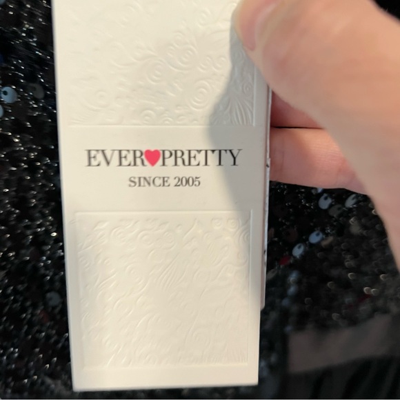 Never worn! Beautiful formal sequence dress. - Picture 3 of 3